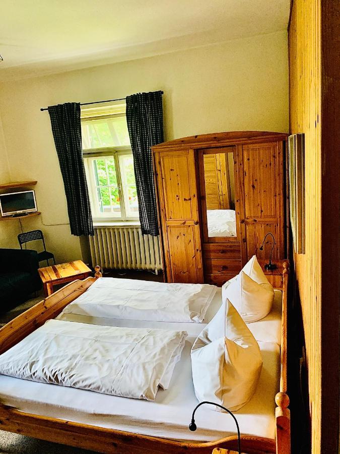 Gaestehaus Hohe Tannen การ์มิช-พาร์เทนเคียร์เชน ภายนอก รูปภาพ