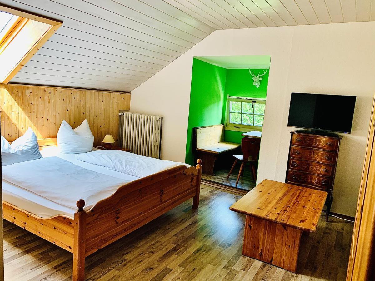 Gaestehaus Hohe Tannen การ์มิช-พาร์เทนเคียร์เชน ภายนอก รูปภาพ