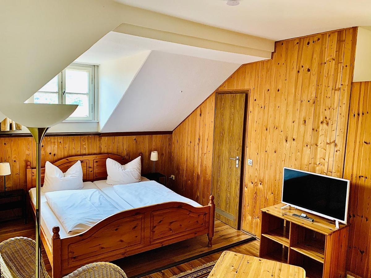 Gaestehaus Hohe Tannen การ์มิช-พาร์เทนเคียร์เชน ภายนอก รูปภาพ